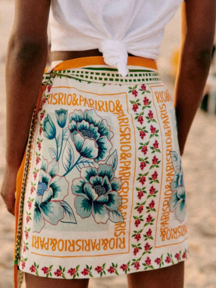 Summer New Fashion Women's Beach Style Short Skirt Printed Retro Vacation Style Covering Casual Sexy Elegant Half Skirt