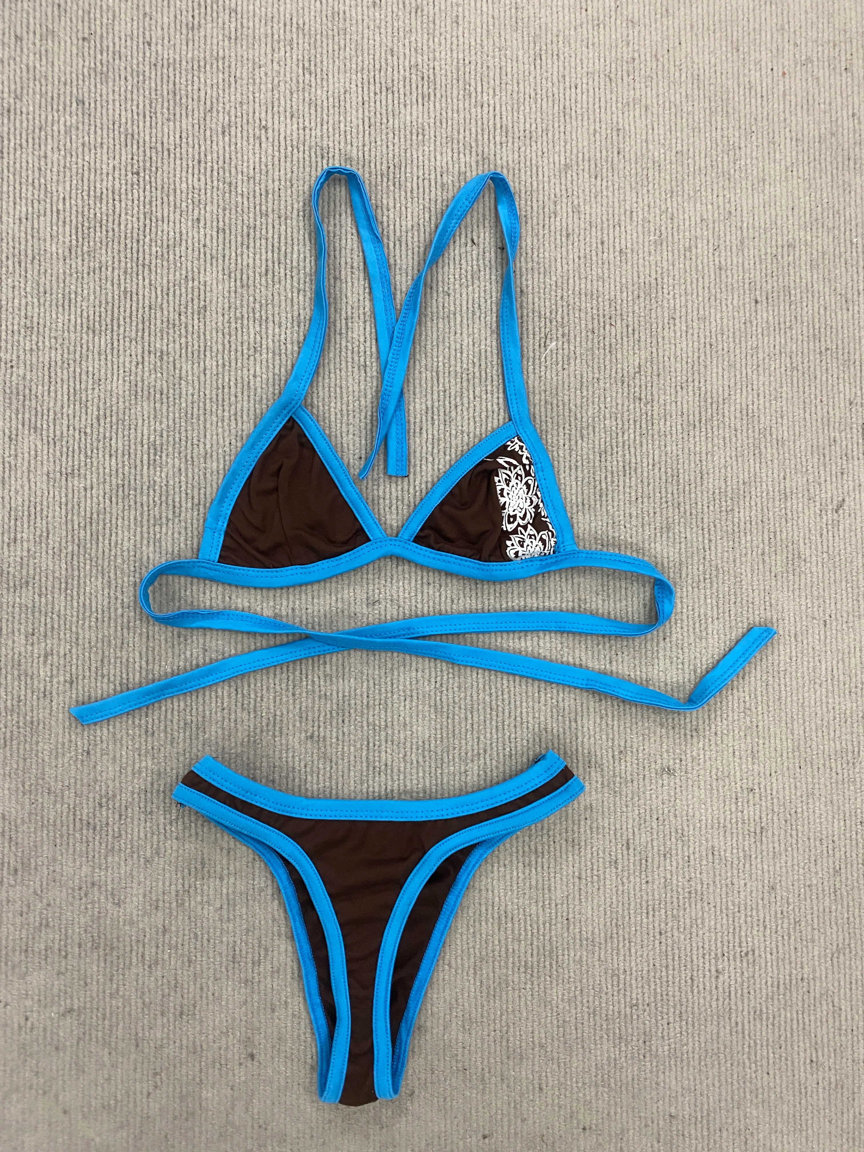 Summer 2026 Neck-Tied Triangle Cup Bikini American Retro Minimalist Sexy Spice Girl Style Printed Swimsuit for Women