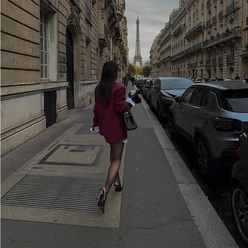Woman's elegant Wine red suit jacket chic Long sleeved shoulder coat 2026 Fashionable commuting outfits streetwear