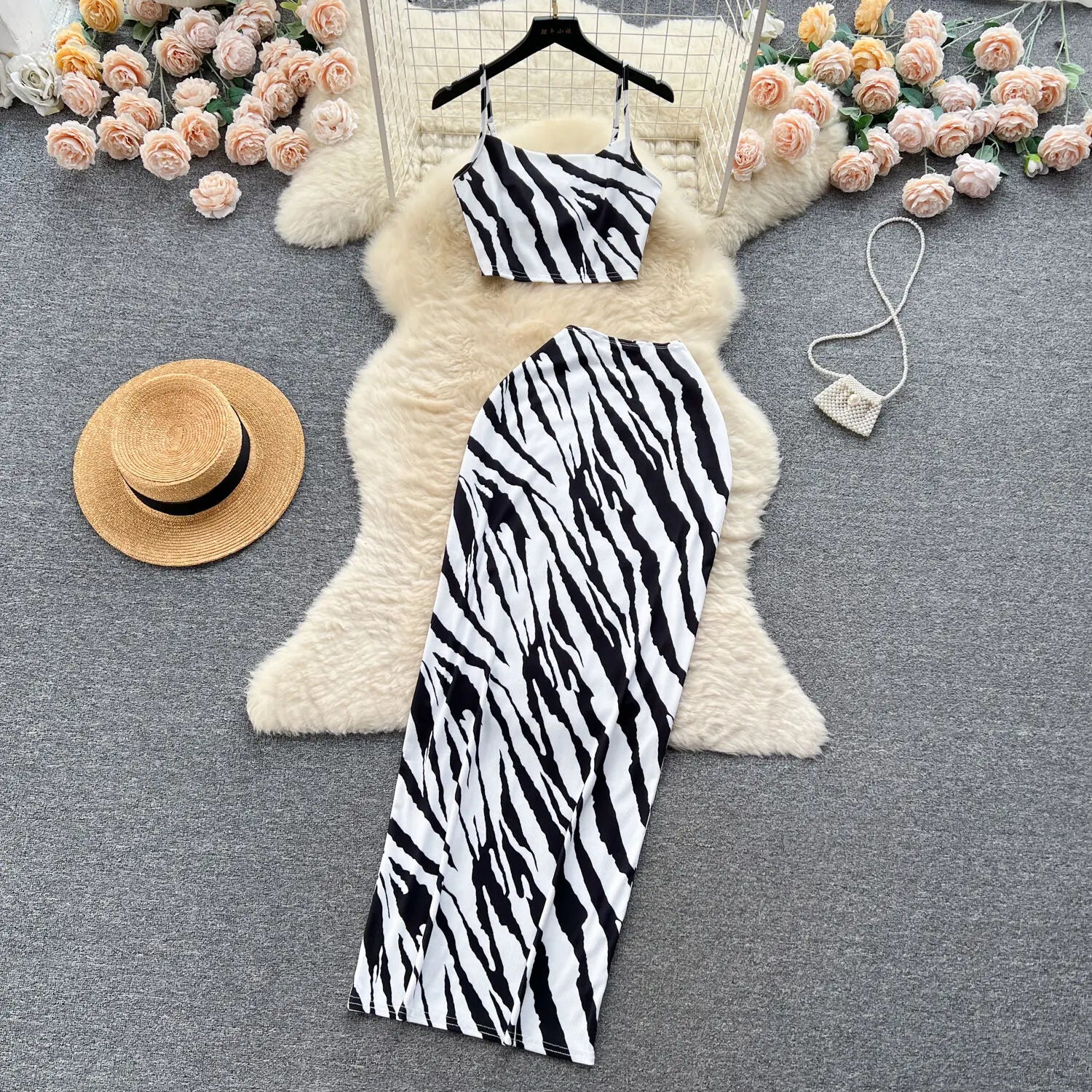 Retro Style Printed 2 Pieces Set for Women Fashion Summer Sleeveless Cropped Camis Top + Elastic Waist Bodycon Long Skirt Suits