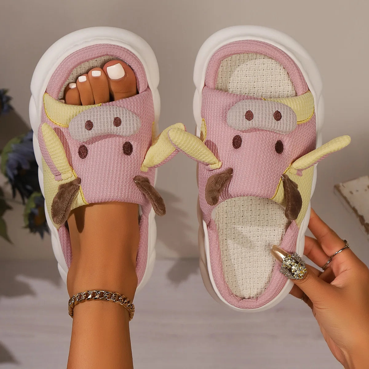 Cartoon Cute Cow House Slippers Women Platform Soft Sole Anti-slip Home Slides Woman Lightweight Warm Plush Indoor Cozy Slippers
