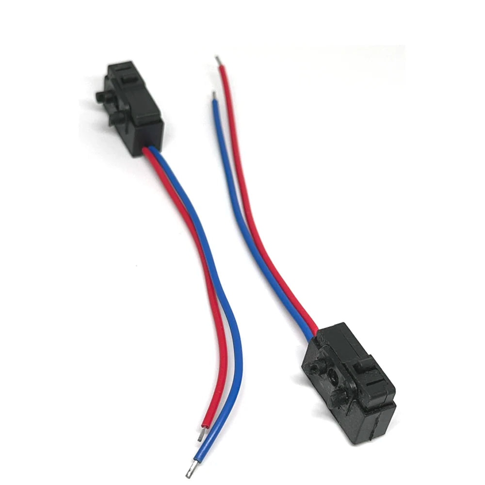 Left Side Right Side Door Lock Micro Switch For Audi Octavia Fabia Superb Passat B5 Bora Golf 4 MK4 Door Sensor Connector