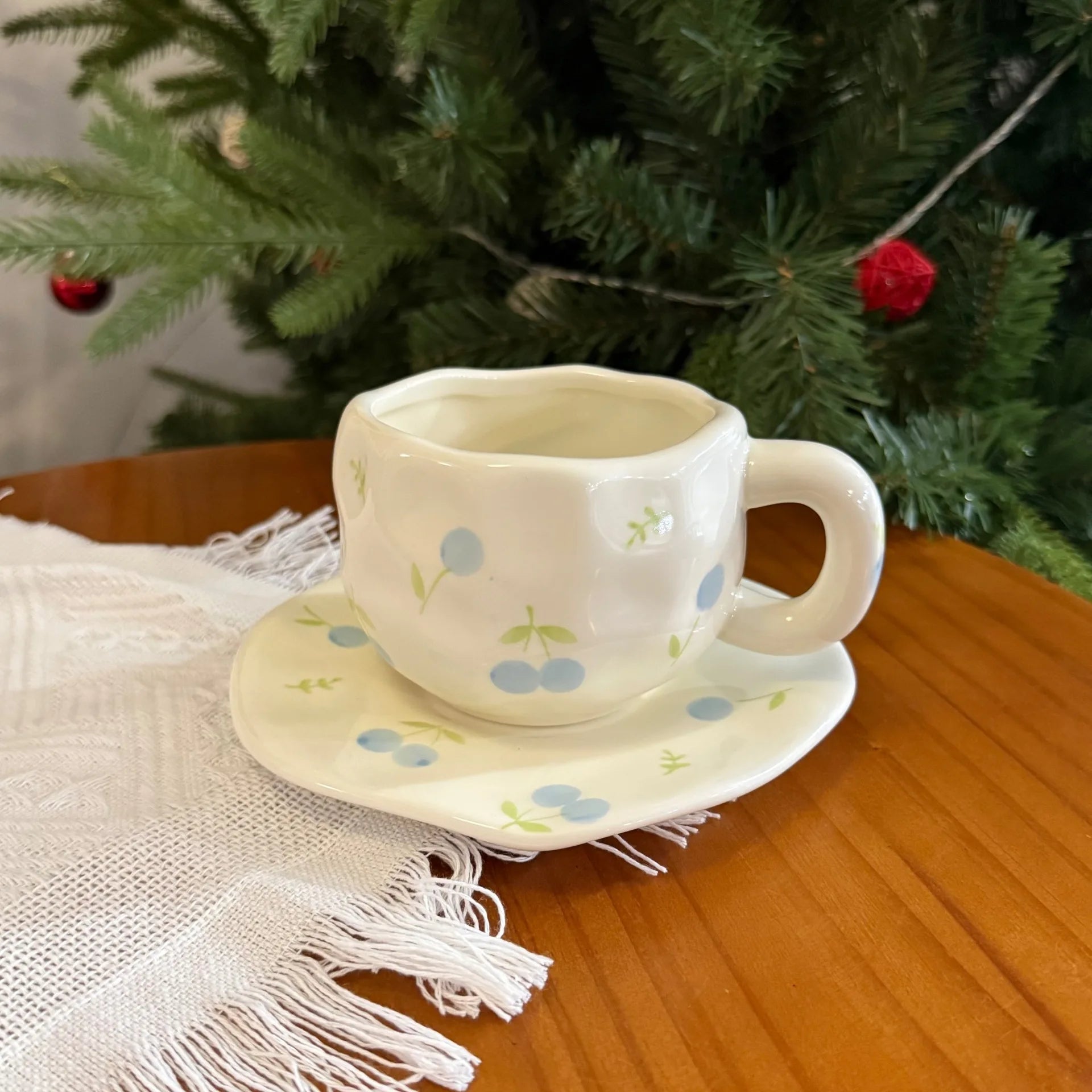 ins style retro flower ceramic cups and saucers, hand-squeezed irregular coffee cups and saucers, afternoon tea cups and saucers