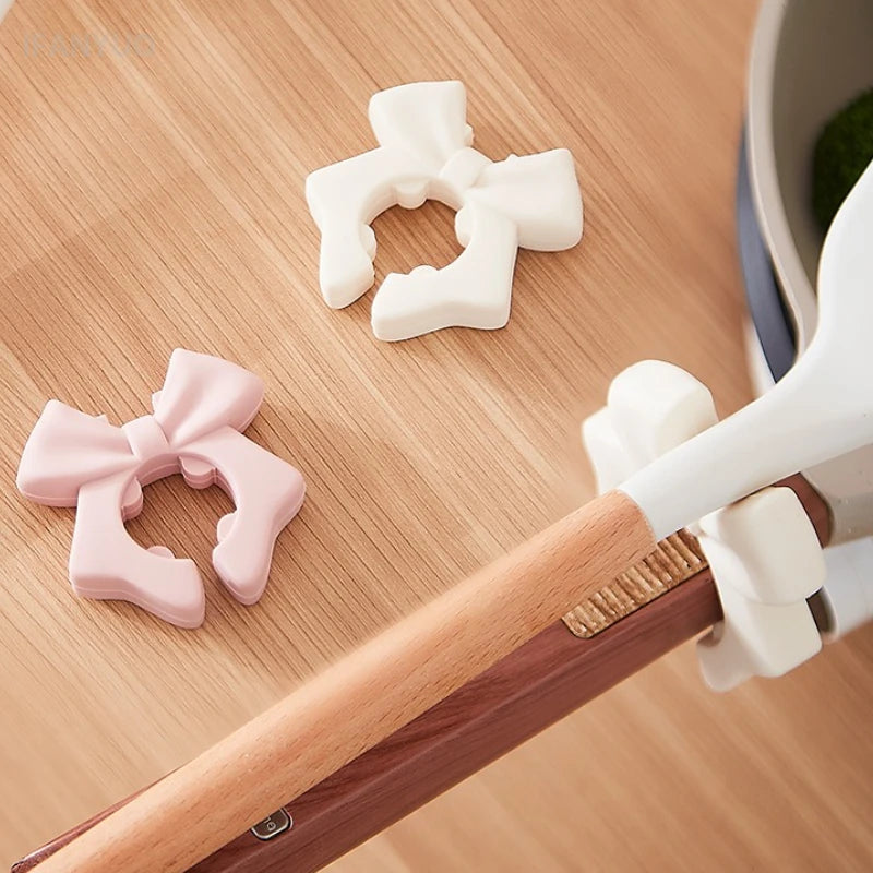 Bow Silicone Spatula Rack Multi-function Pot Clip Bowknot Anti Scalding Overflow Spatula Holder Spoon Rests Kitchen Gadgets