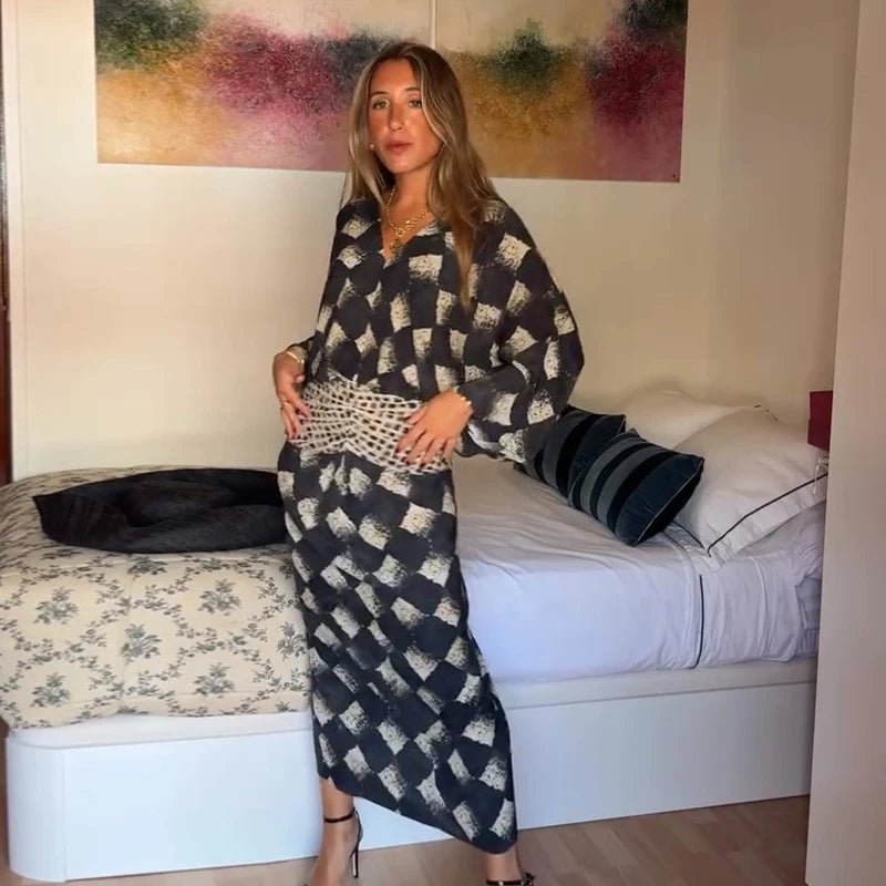 V-Neck Loose Waist Cinched Long Dress Woman Contrasting Colors Short Sleeve Pleated Maxi Dresses Chic Vacation Women's New Dress