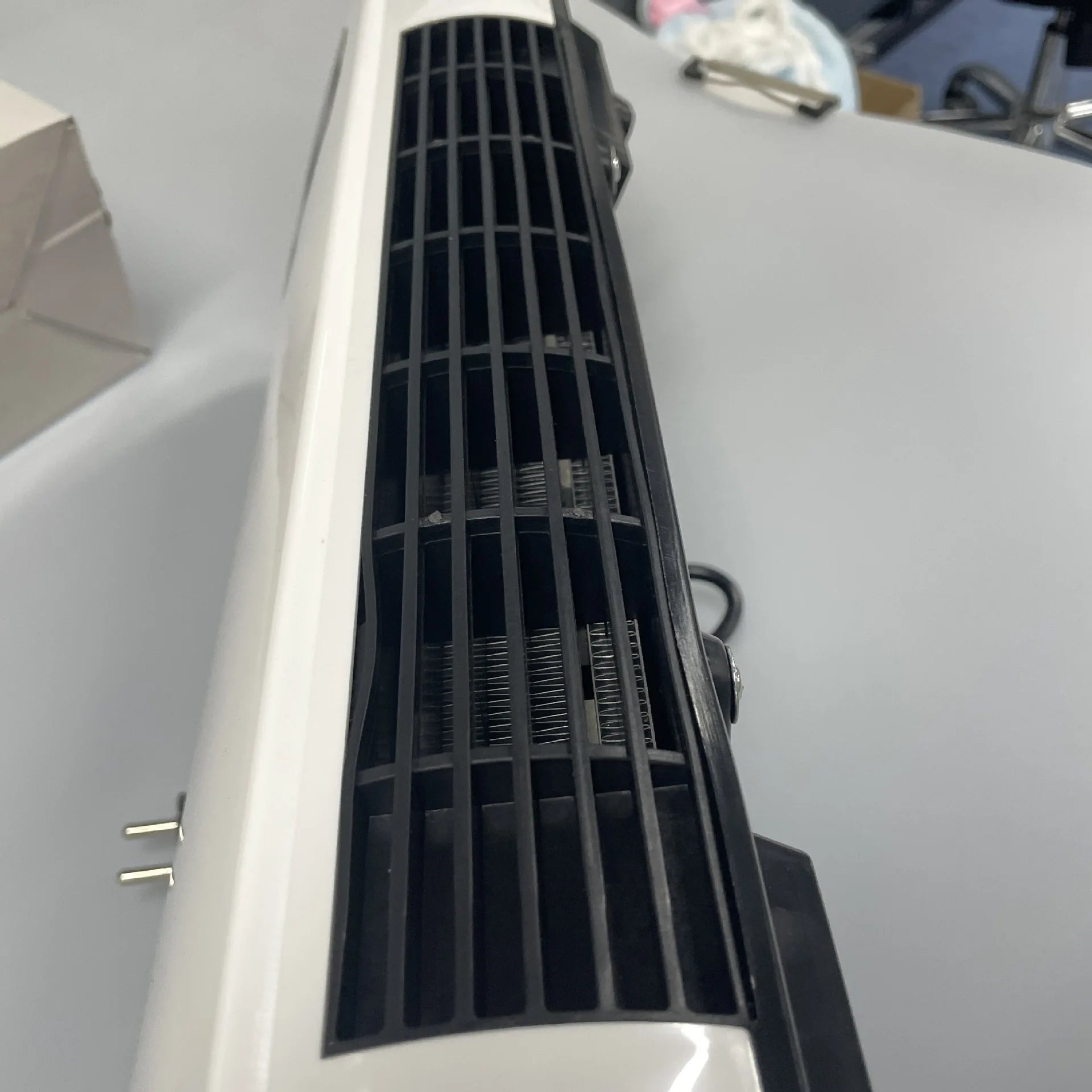 Heater 110V220V, European, Australian and American standards Warm air Wall-mounted electric heater Household bathroom Bedroom