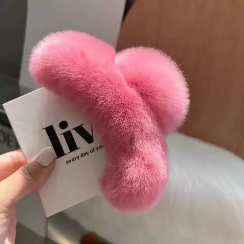 Oversized Plush Winter Clips For Thick Hair | Back-Of-The-Head Bun Styles | Soft And Warm Rabbit Fur Hair Accessories For Women