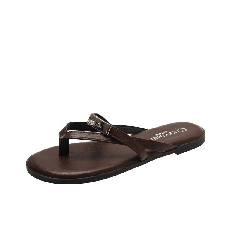 2026 New Fashion Casual Slip-On Flat Bottom Sandals with Lock Buckle for Beach Vacation Women Breathable Comfortable PU Leather
