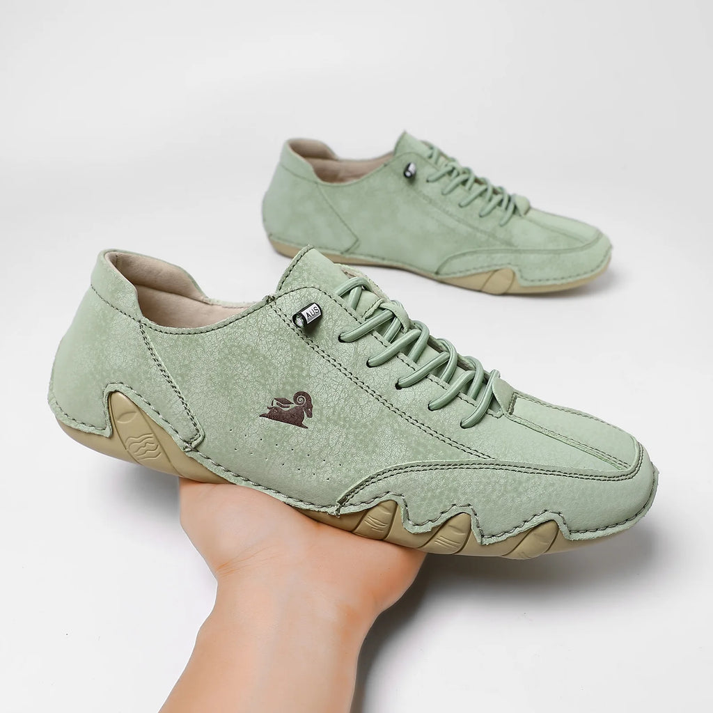 Men Leather Casual Shoes Luxury Low Top Sneakers Comfortable Mens Shoes Big Size Designer Loafers Moccasin Shoe Man 2026 New
