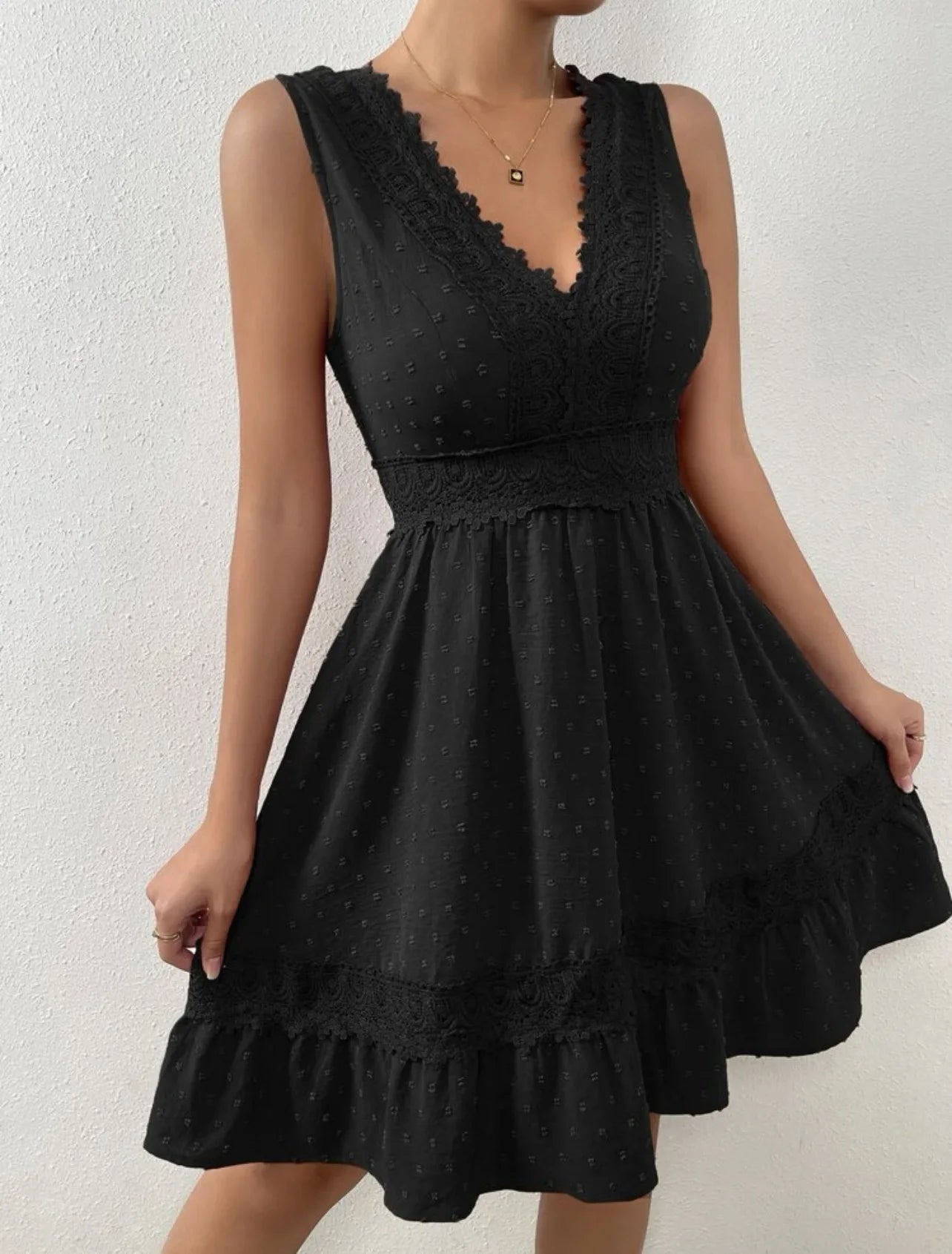 Women's White Party Dress Fashion Lace V-neck Ruffle Hook Flower Hollow Waist Mini Women Dresses Summer Sexy Prom Female Vestido