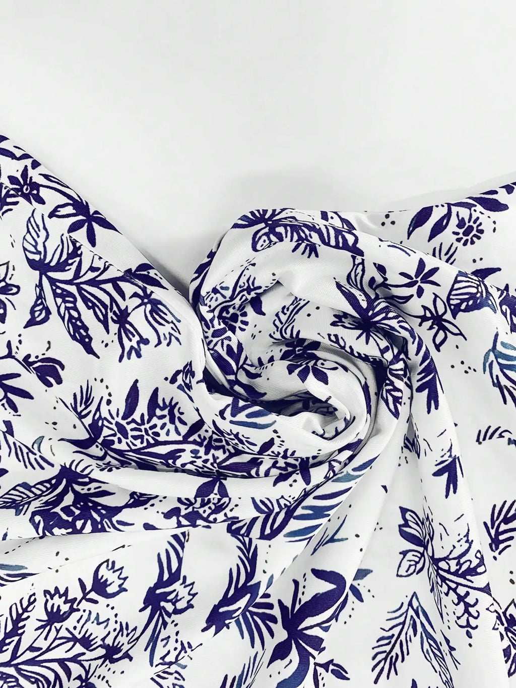 Women's Blue White Floral Leaf Print Spaghetti Strap Mini Dress, Casual V-Neck Sleeveless A-Line Flowy Dress with Pockets