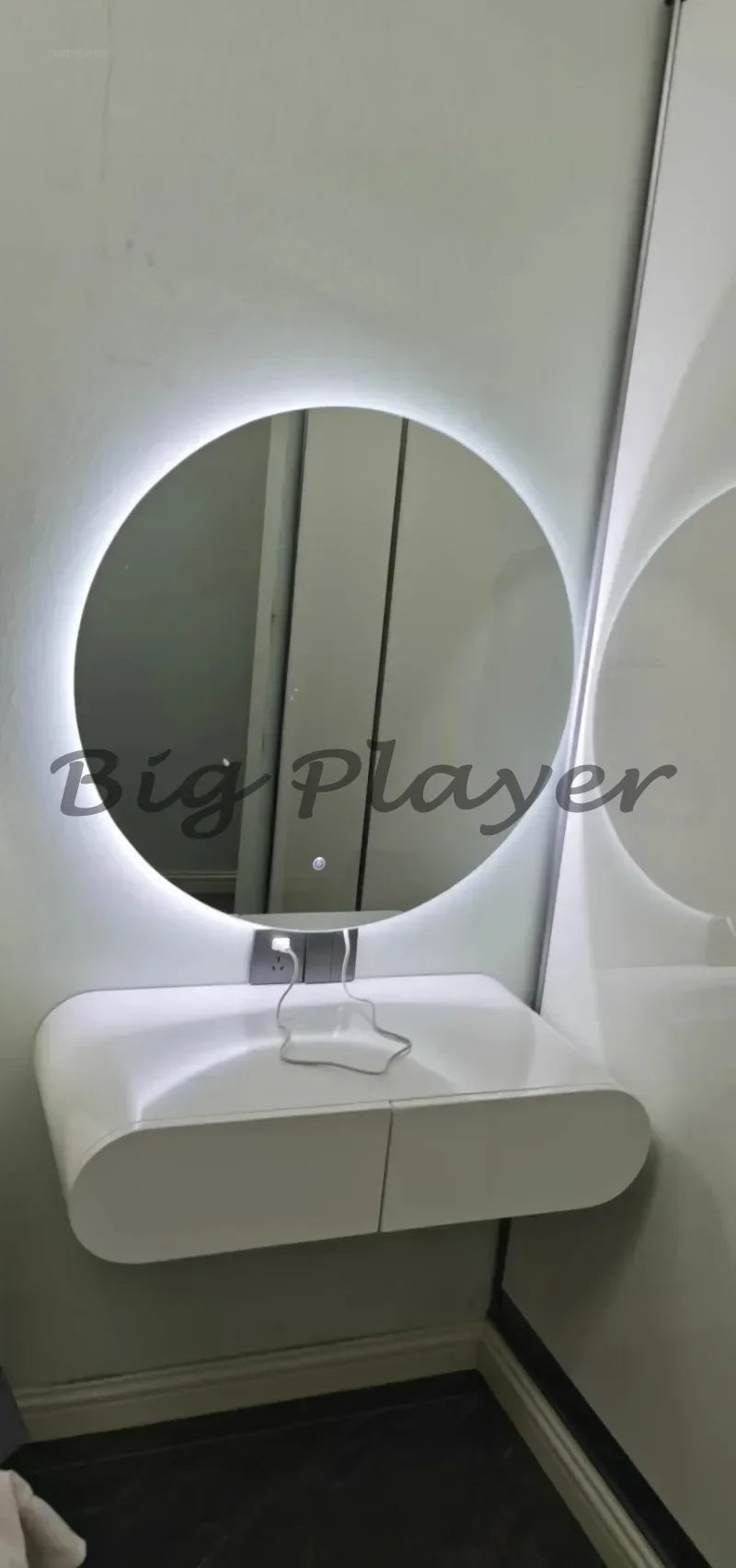 Cream Style Wall Mounted Dressing Table Minimalist Bedroom Furniture Set with Mirror