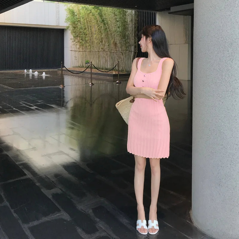 2026 Summer New Women's Square Neck High Waist Suspender Dress, Fashionable Casual Vacation Style, Waist Pockets, A-line Skirt