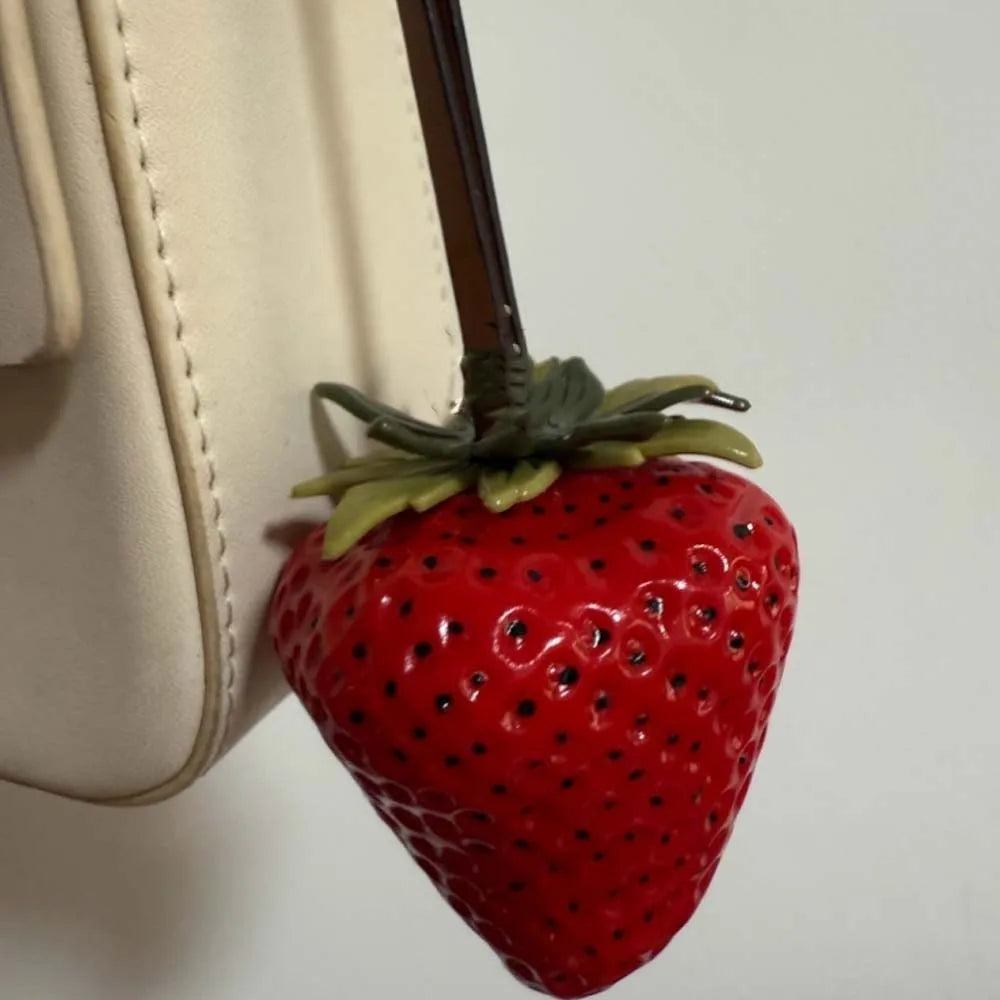 Funny Waterproof Strawberry Key Ring Elegant Alloy Versatile Bag Charm Handmade Vivid Red Resin Fruit Pendant Girls