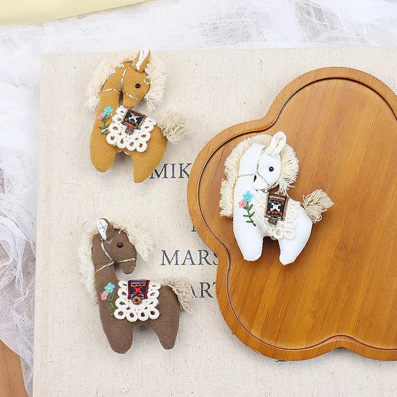 Adorable Pink Plaid Horse Brooch 3D Stuffed Fabric Embroidered Pony Pin for Girls Hair Clip Bag Charm Kawaii Animal Gift