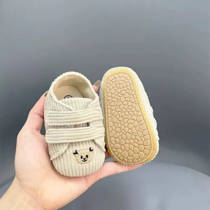 Boys and Girls Panda Sports Shoes in Spring and Autumn Seasons Children's Fashion Sports Tablet Baby Shoes from 0 to 18 Months