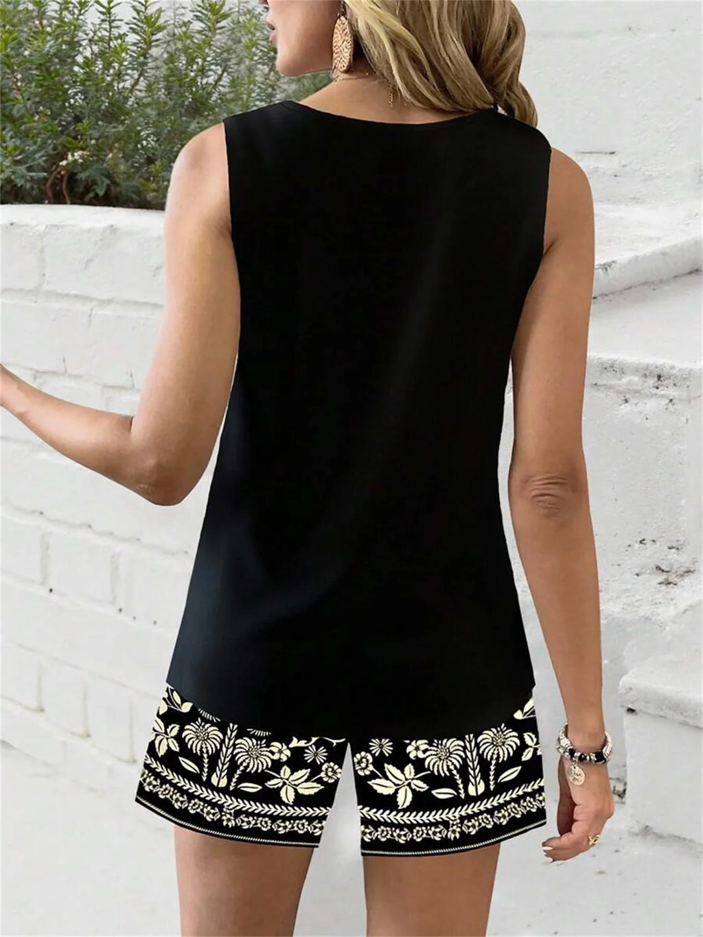 2-Piece Set of Women's Retro Casual Vests, Featuring Black and White Coconut Tree and Floral Print Design, Suitable for Everyday Wear