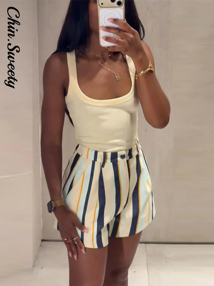 Chic Striped Women's Shorts Loose Mid-Waist Button Pocket Lady Short Pants 2026 Summer Autumn Fashion Female Street Bottoms