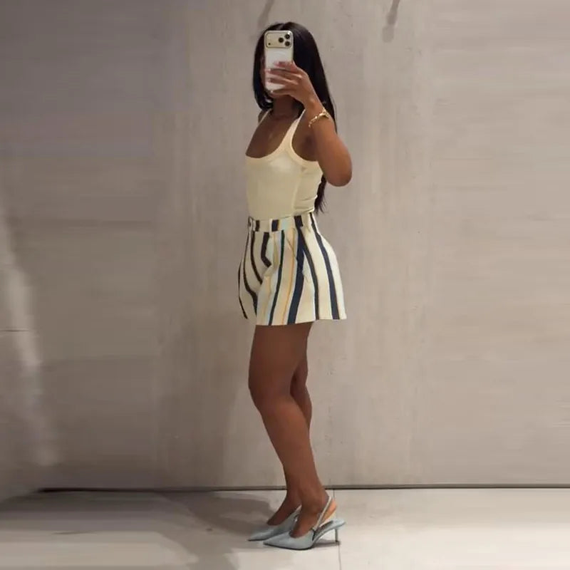 Chic Striped Women's Shorts Loose Mid-Waist Button Pocket Lady Short Pants 2026 Summer Autumn Fashion Female Street Bottoms