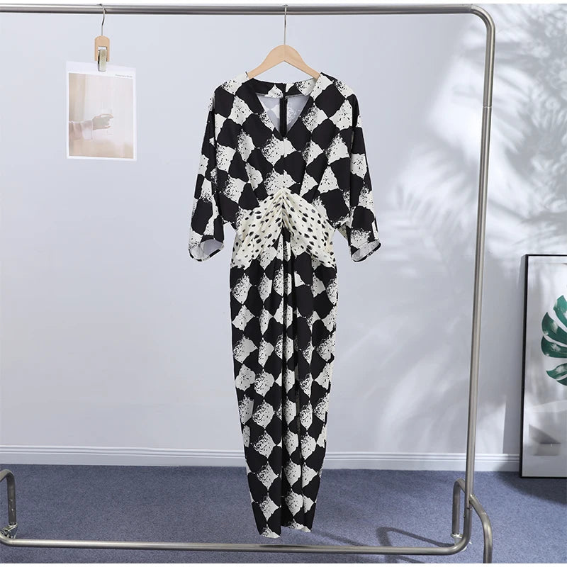 V-Neck Loose Waist Cinched Long Dress Woman Contrasting Colors Short Sleeve Pleated Maxi Dresses Chic Vacation Women's New Dress