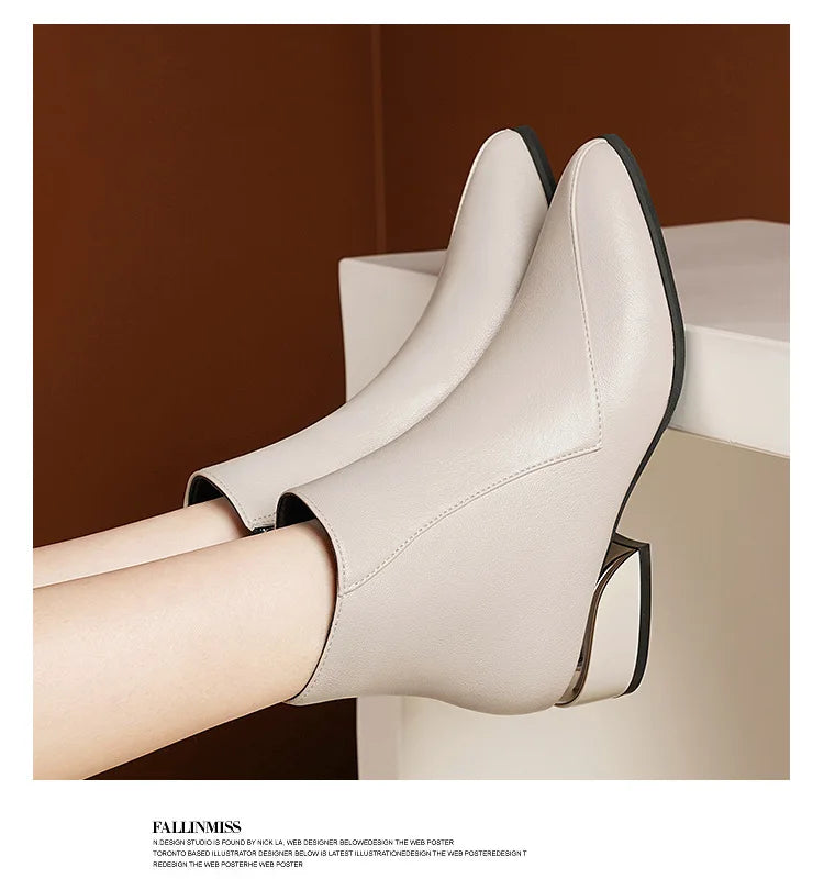 Autumn and Winter 2024 Women Boots British Style Fashion Boots for Women New Thick Heeled Oversized Fashion Short Boots