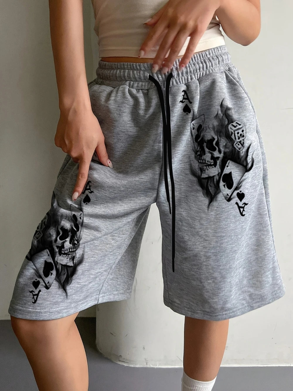 Women's Fashion Skull Print Capri Shorts Hip-Hop Summer Letter Trendy Loose Casual Five-Point Shorts Straight-Cut Unisex Shorts