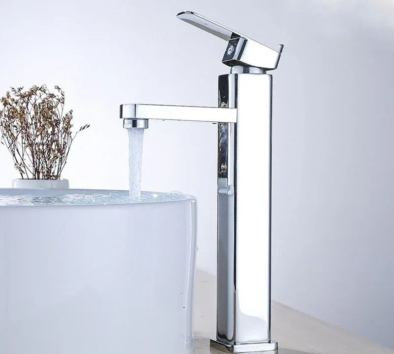 Stainless Steel Basin Faucets Single Hole Bathroom Faucet Single Handle Mixing Tap Toilet Hot and Cold Countertop Mixer Tap