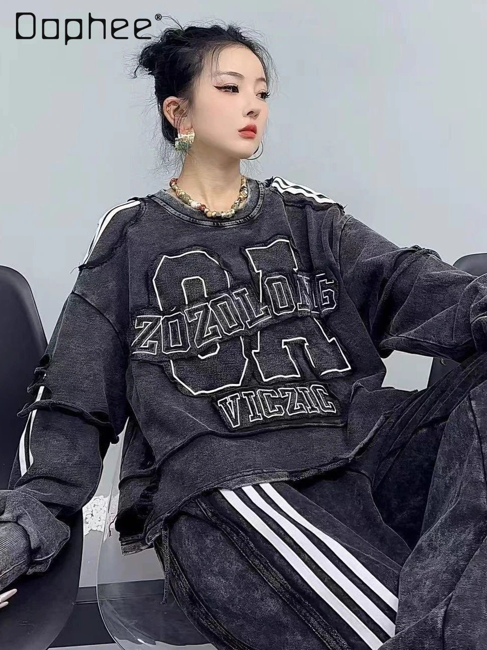 2025 Autumn New European Goods Sweatshirt Distressed Washed Letters Embroidery Patch Ripped Loose Casual Short Sweatshirt Women