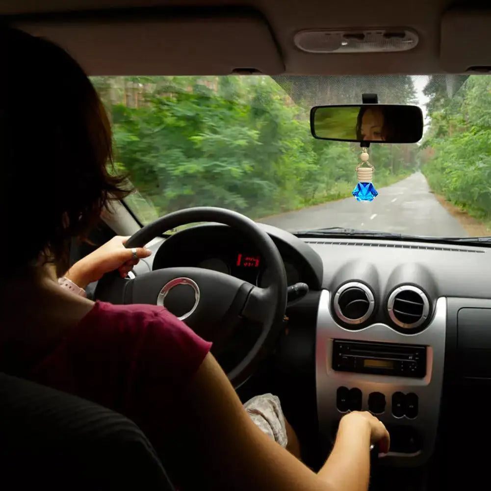 Car Perfume Pendant Include Essential Oil Air Fresheners Novelty Auto Flavoring Air Freshener Diffuser Oil Fragrance Bottle