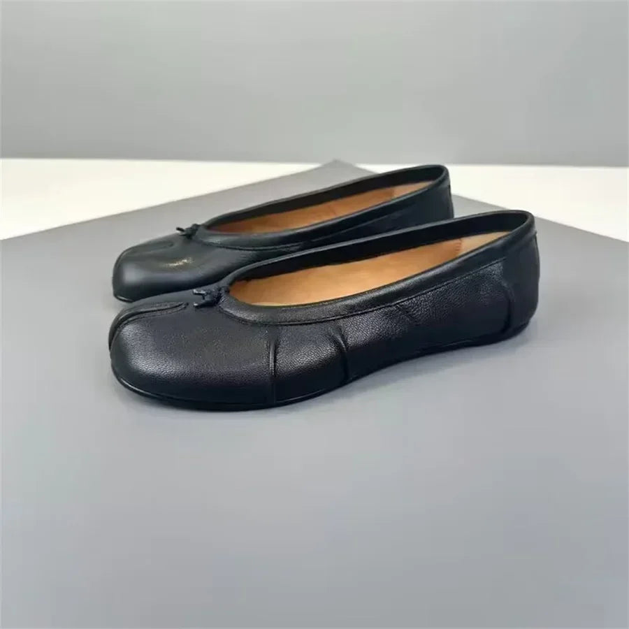 Split Toe Women Ballet Flats Fashion Tabi Shoes Casual Slip-on Loafers Ladies Pleated  Leather Espadrilles Zapatillas Mujer