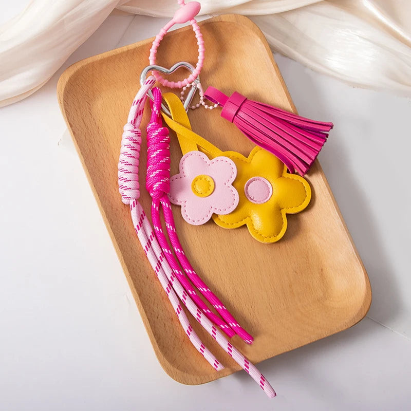 PU Leather Sunflower Keychain Cartoon Five Petal Flower Car Keyring Fashion Bag Pendant Contrasting Accessory