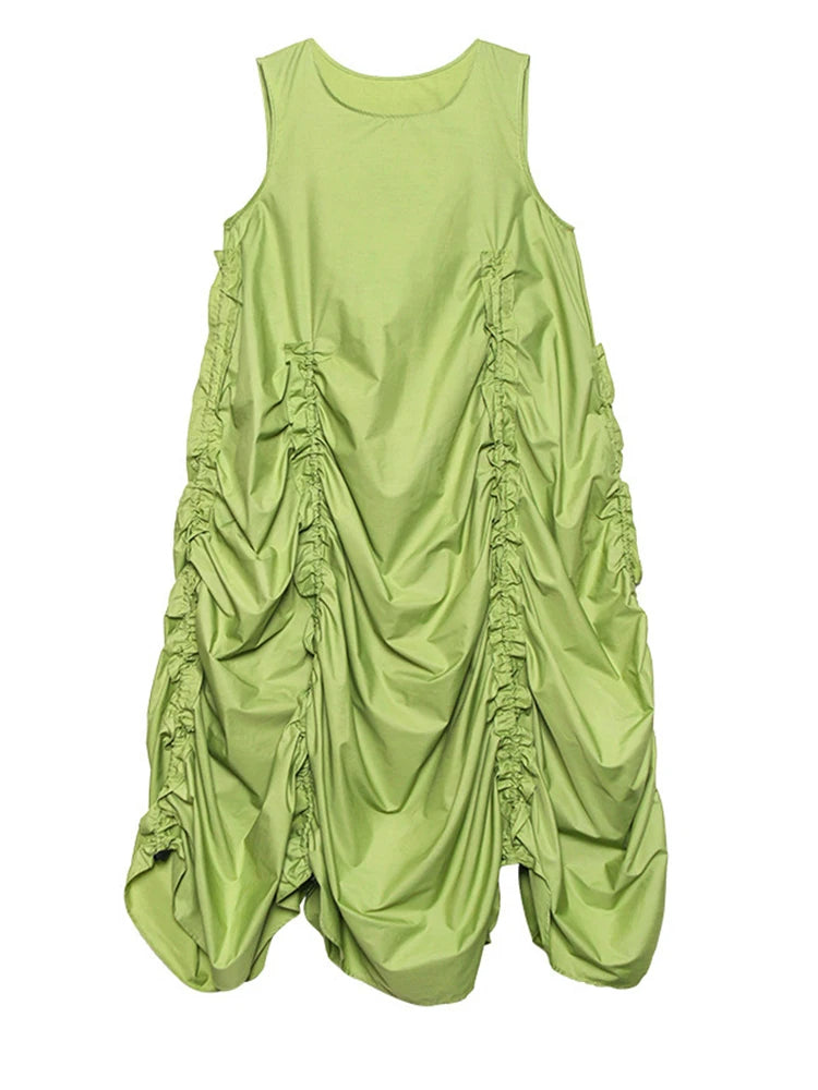 [EAM] Women Green Pleated Drawstring Long Irregular Vest Dress New Round Neck Sleeveless Fashion Tide Spring Summer 2026 1DJ2512