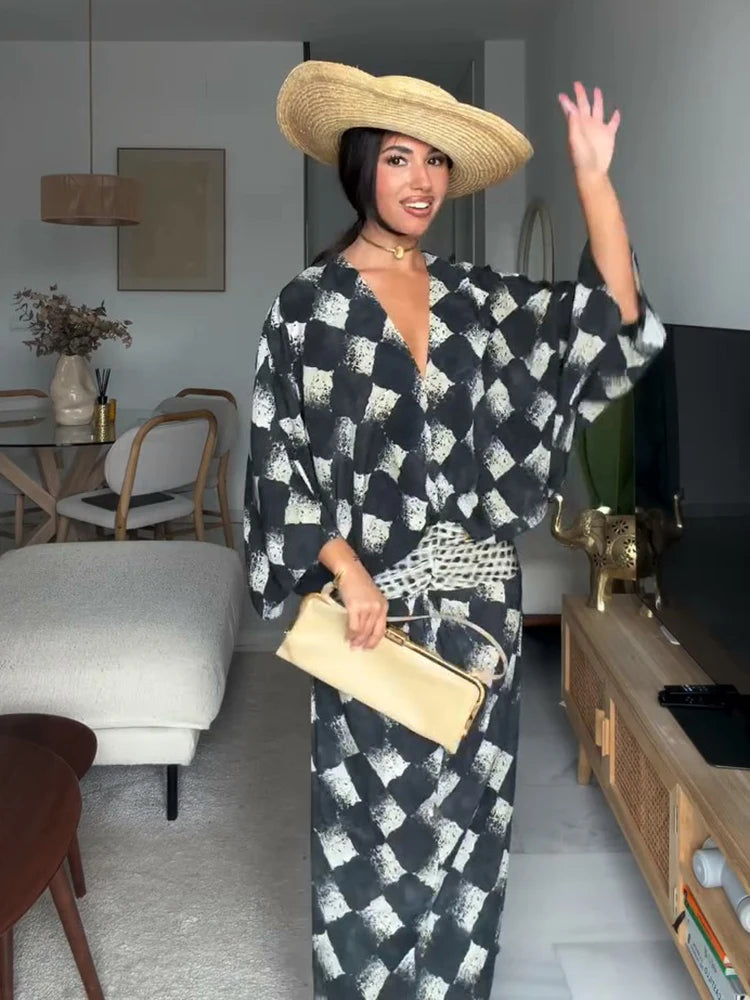 V-Neck Loose Waist Cinched Long Dress Woman Contrasting Colors Short Sleeve Pleated Maxi Dresses Chic Vacation Women's New Dress