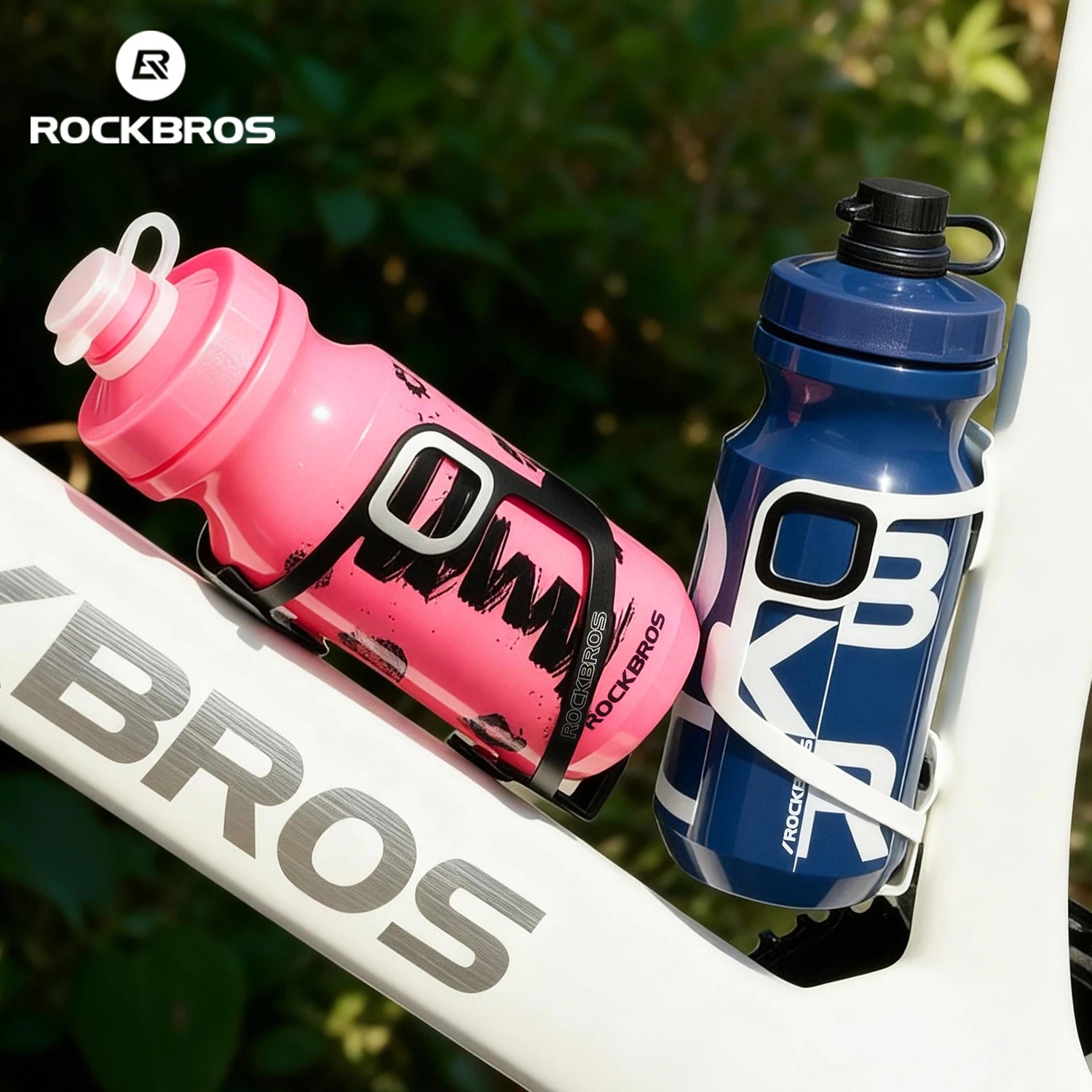 ROCKBROS Cycling Water Bottle 600ml Large Capacity Lightweight Squeeze Type Sports Bottle with Dust Cover Leakproof Water Bottle