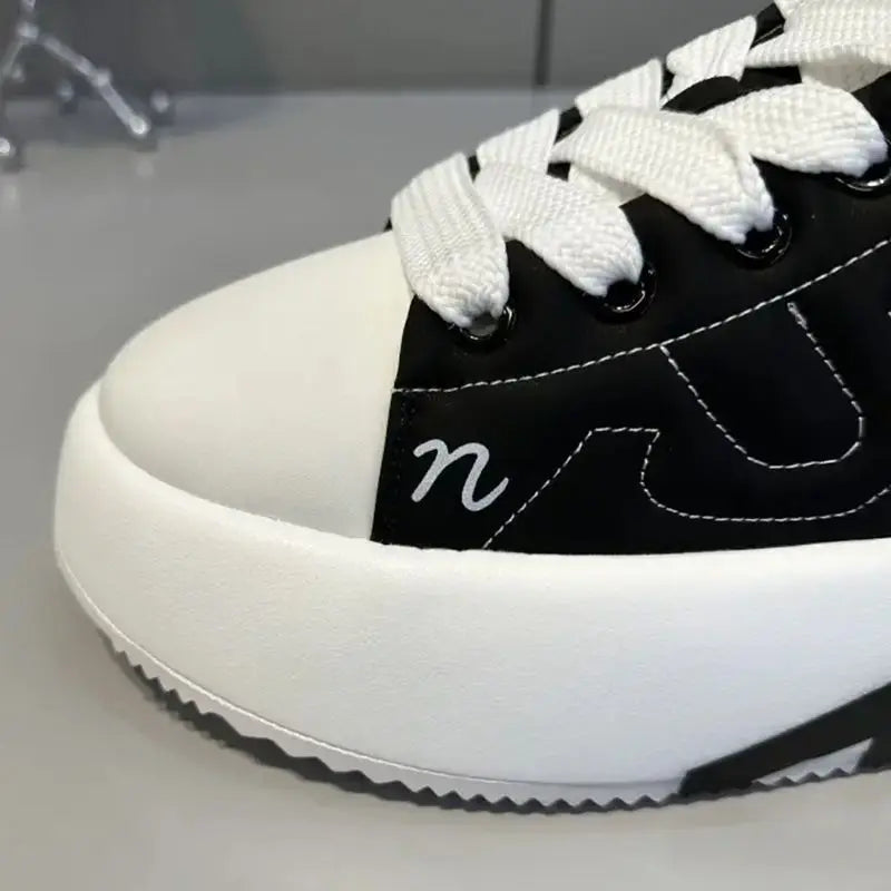 2025 Autumn New Men's Sneakers Round Head Lace-Up Casual Shoes Solid Color Fashion Platform Trend Board Shoes zapatillas hombre