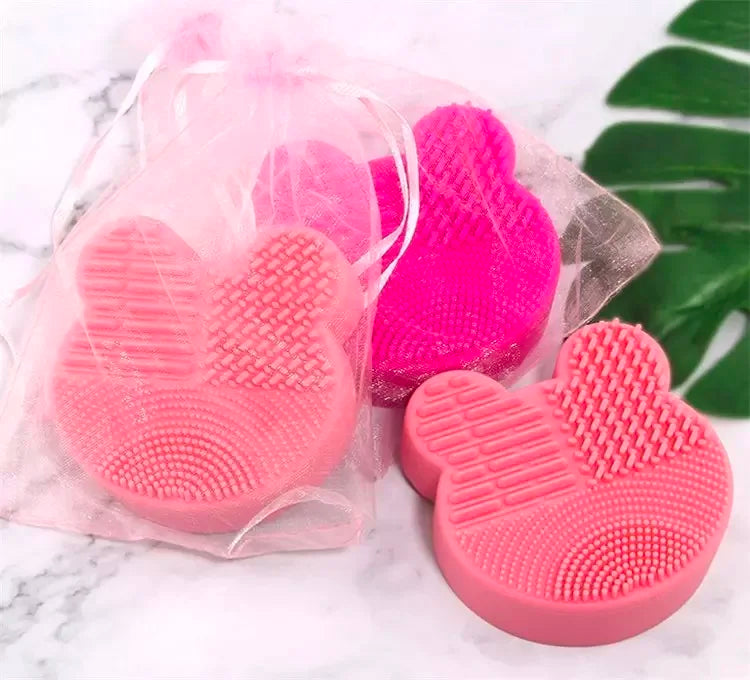 Makeup brush cleaning tool simple makeup brush