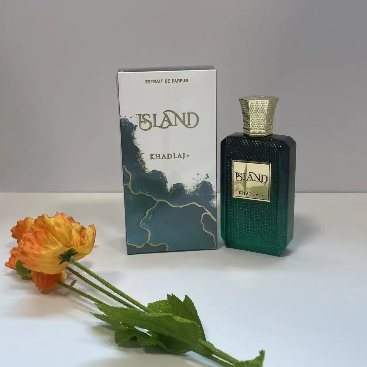 Island Extrait De Parfum Spray for Unisex 3.4 oz