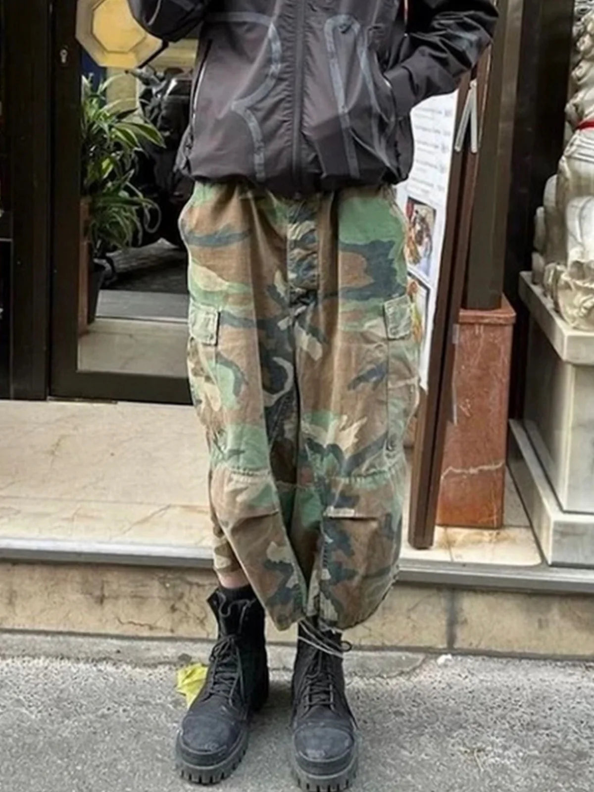 MIJKO Camouflage Work Short Pants Playful Youth Style Casual Loose Fit Cargo Shorts for Active Wear 8486