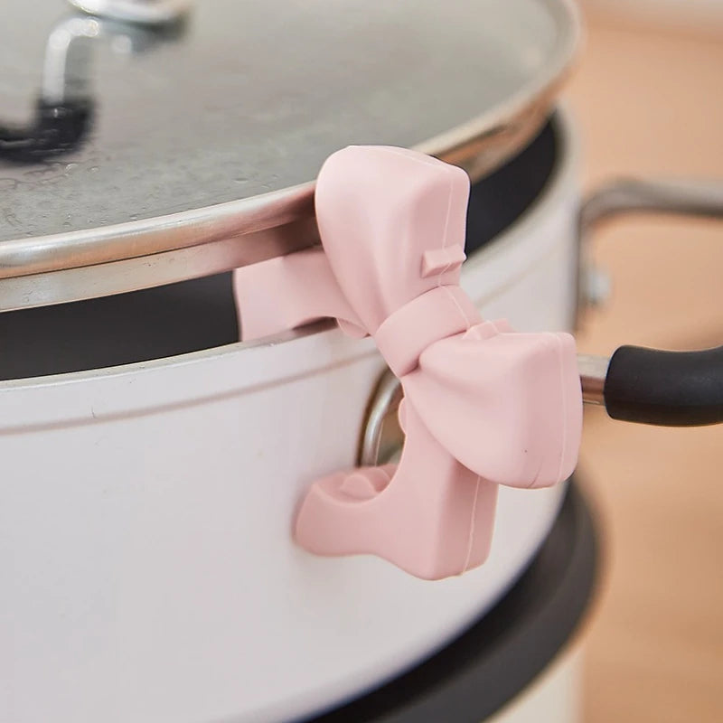 Bow Silicone Spatula Rack Multi-function Pot Clip Bowknot Anti Scalding Overflow Spatula Holder Spoon Rests Kitchen Gadgets