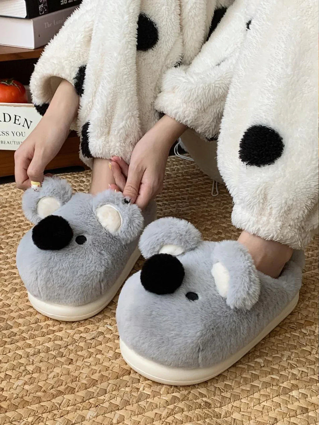 Women Winter new three-dimensional koala design Slippers Casual Soft Heel Platform Fur Warm Indoor Comfortable Man Home Slippers