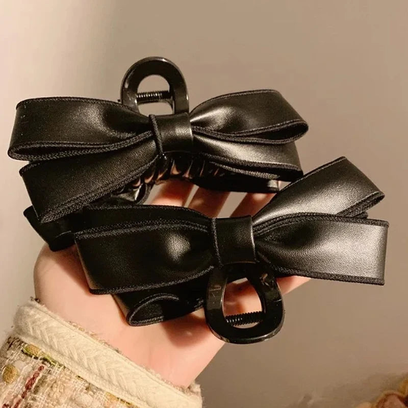 1pc Korean-style PU leather black bow hair clip for women, large shark clip for the back of the head, elegant hair accessory