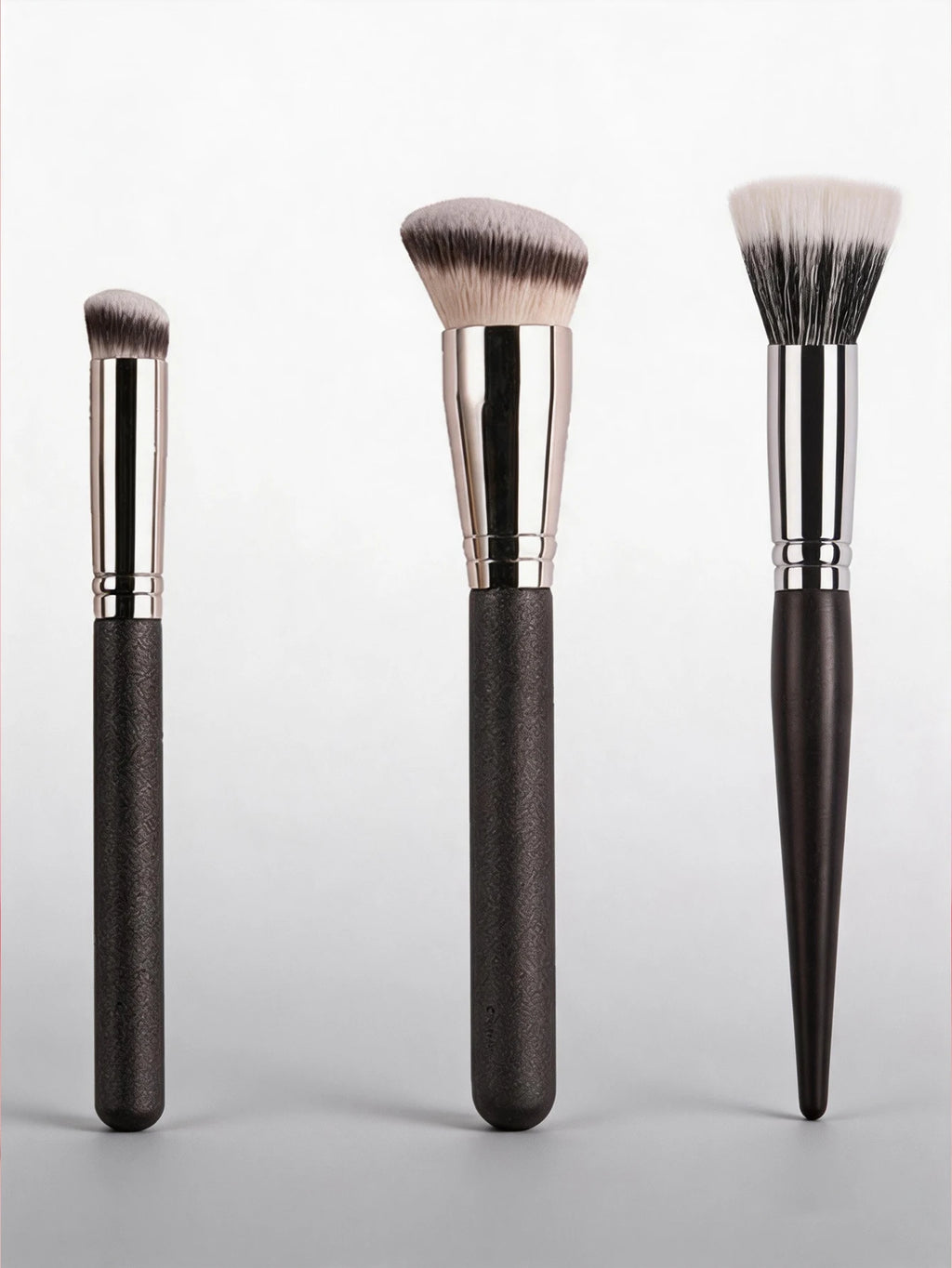 3 PCS Makeup Brushes Set Includes Foundation Brush, Flawless Concealer Brush, Powder Brush