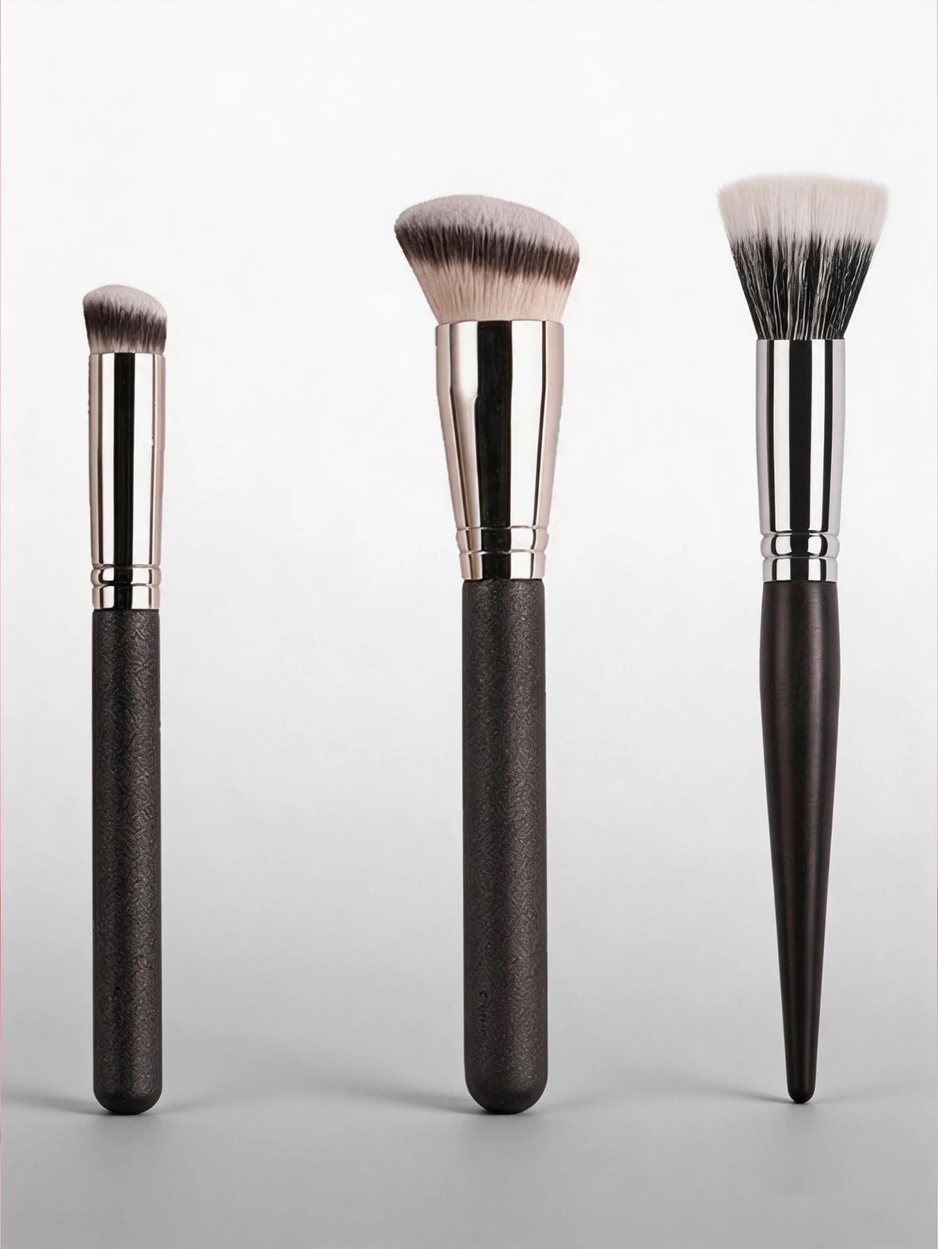3 PCS Makeup Brushes Set Includes Foundation Brush, Flawless Concealer Brush, Powder Brush