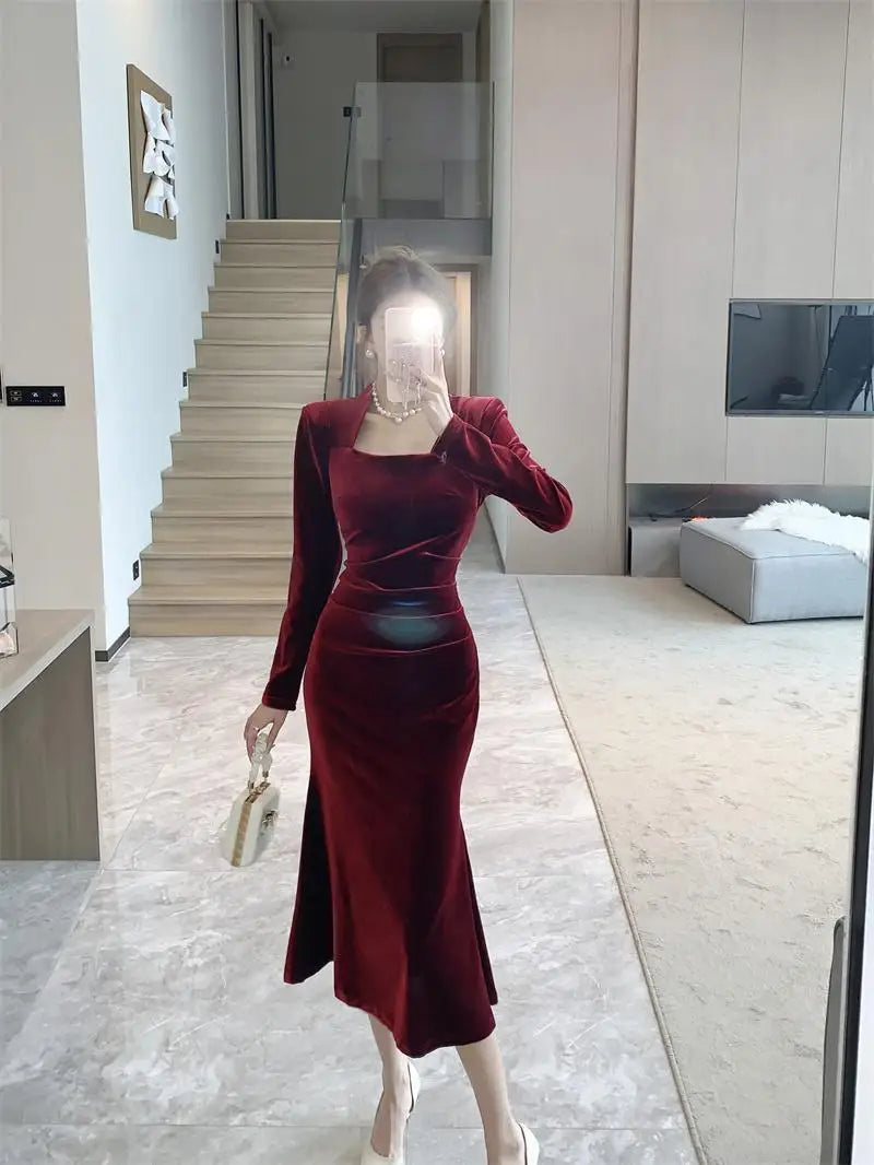 Socialite's Golden Velvet Fish Tail Long Dress Women's Red High-end Temperament Waist Cinching Dress Light Luxury Hip Hugging