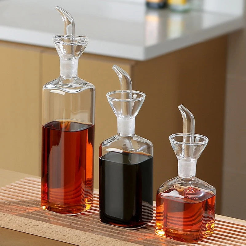 High Borosilicate Glass Oil Dispenser, Leak-Proof Airtight Bottle for Kitchen, Dripless Soy Sauce, Vinegar & Seasoning Pot