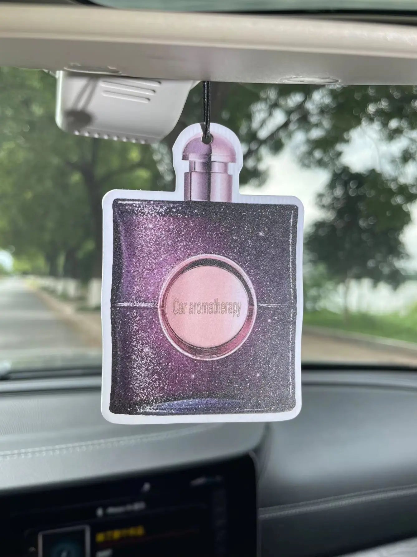 Bottle/Hilton Fresh Scent Five-Star Neutral Car Perfume and Non-Toxic Air Freshener |   Natural Essential Oils and Aromatherapy Scent Tablets (Noroili/Grapefruit/Cedar) |   Hanging Type and Dual-Purpose with Vent Clip |   Lon
