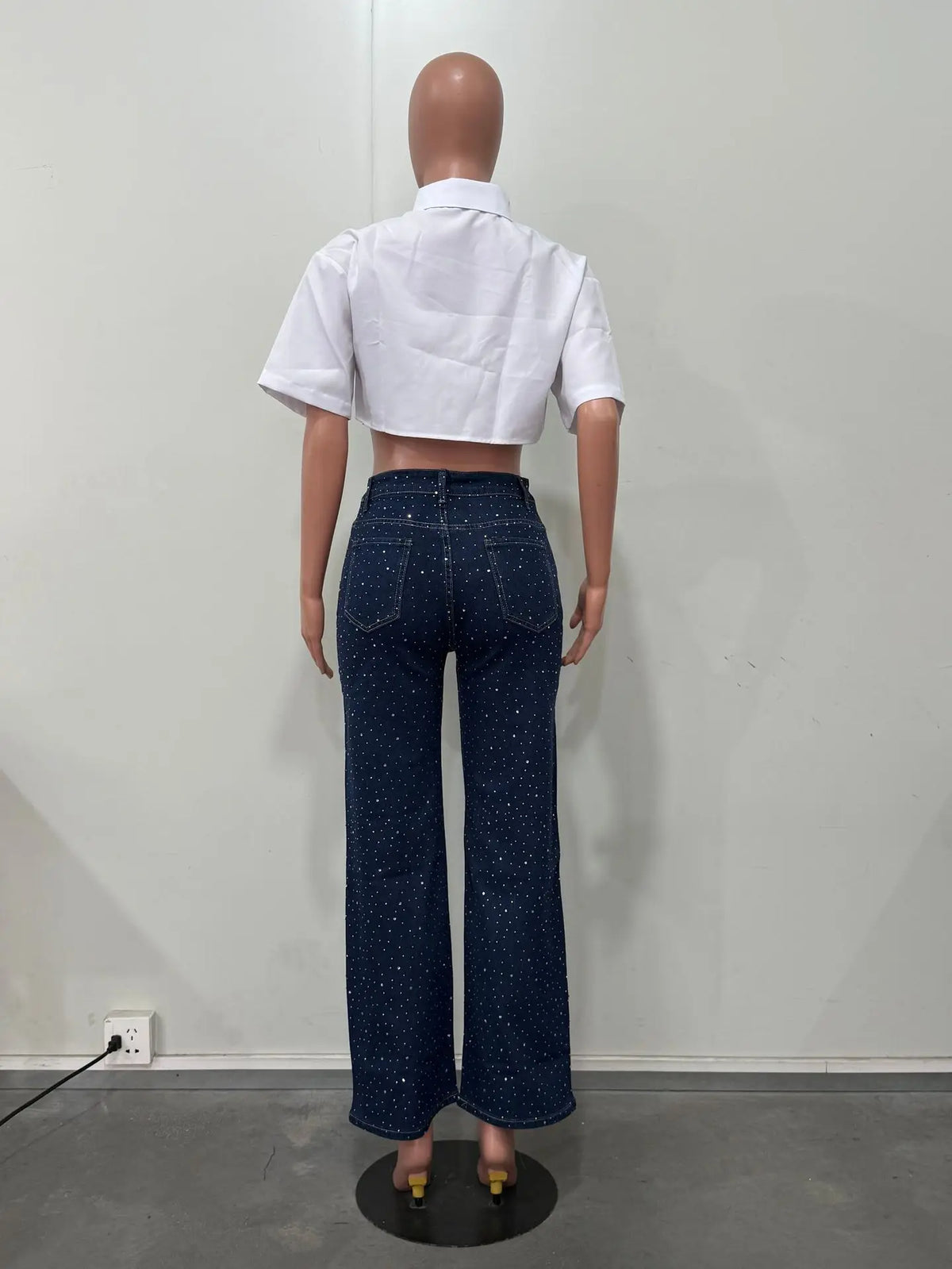 Women's Outfit Featuring Diamond-studded Washed Denim Pants Women's High-waisted Straight-leg Pants, and "hot Girl" Style Pants.