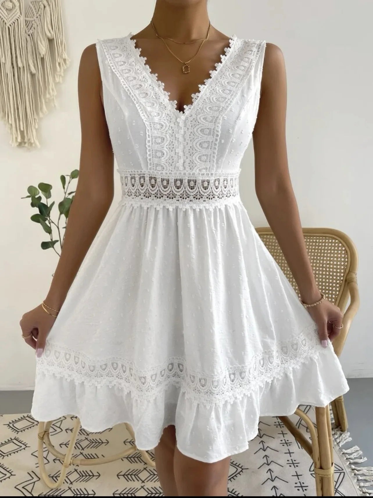 Women's White Party Dress Fashion Lace V-neck Ruffle Hook Flower Hollow Waist Mini Women Dresses Summer Sexy Prom Female Vestido