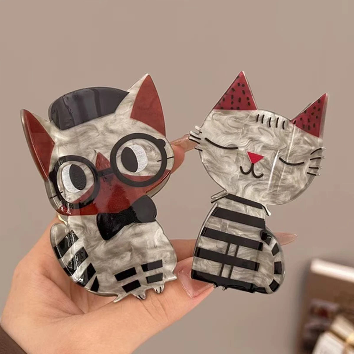 1pc Cute cartoon Puppy Kitten Acetate Hairpin Lady Back of Head Hairpin Grab Shark Clip Headdress