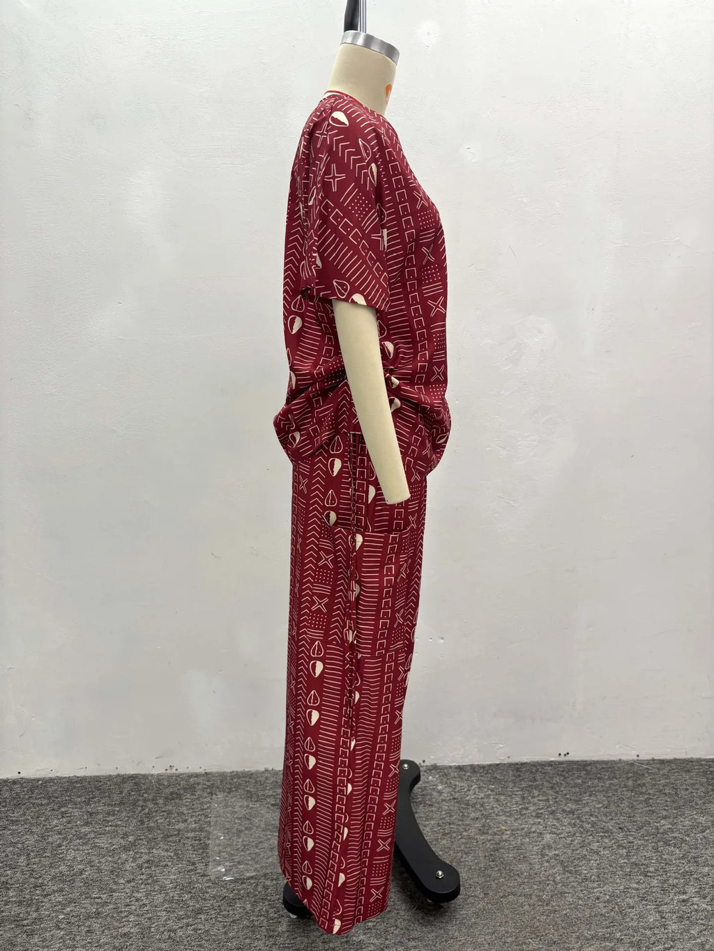 New Fashion Printed Two-piece Set Women's Loose Casual Short-sleeved Drawstring Waist Slimming V-neck Shirt Wide-leg Pants Sets